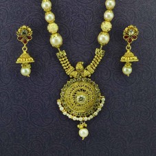 Gold Plated Necklace With Pair Of Drop Earrings In Red Kundan