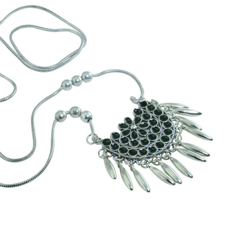  Silver Plated Necklace In Black Color