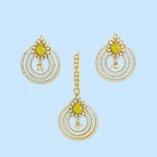 Jaipuri Maang Tikka With Earrings In Yellow