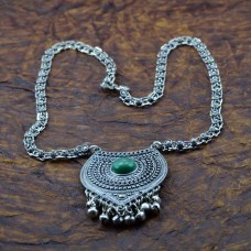 Oxidized Silver Toned Heart Shape Pendant Necklace In Green Stone