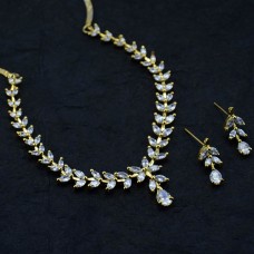Silver Plated Shinny Studded Necklace Set