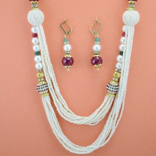 Multicolor Pearls Necklace With Shinny Stones